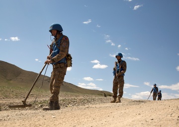 U.S. Army, Canadian Army test Mongolian Armed Forces’ counter-improvised explosive device skills during Khaan Quest 2016