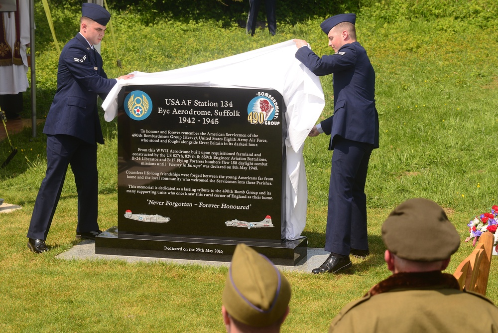 490th Bomb Group Memorial unveiled