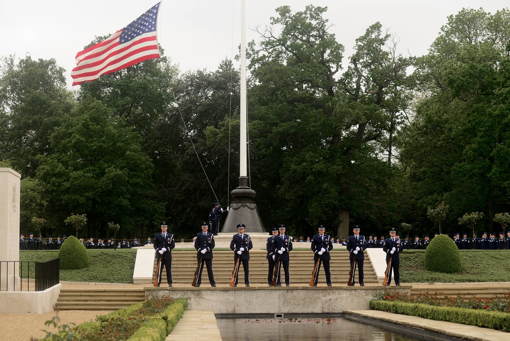 U.S. fallen remembered at Madingley