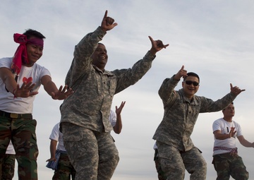 Khaan Quest 2016: Members of Armed Forces of the Czech Republic, Royal Cambodian Army share culture through performing arts
