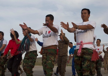 Khaan Quest 2016: Members of Armed Forces of the Czech Republic, Royal Cambodian Army share culture through performing arts