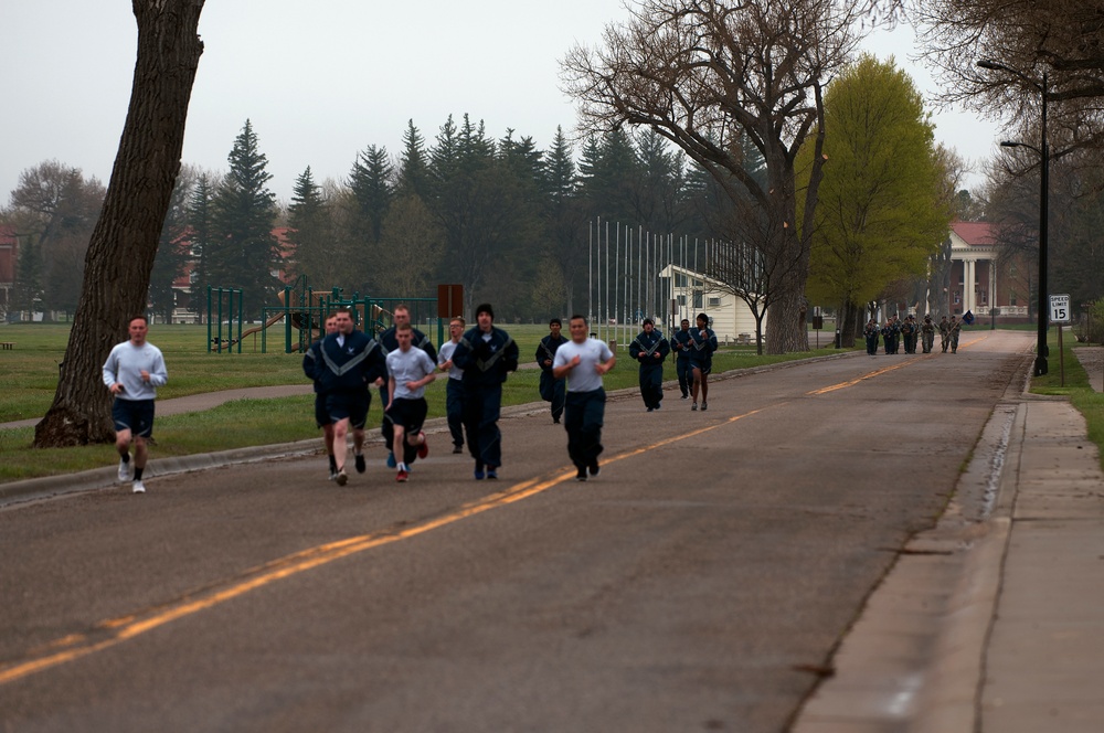 Ruck, run, walk: SFG kicks off police week with 5k