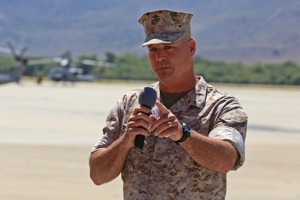 MCAS Camp Pendleton Headquarters and Headquarters Squadron  Change of Command