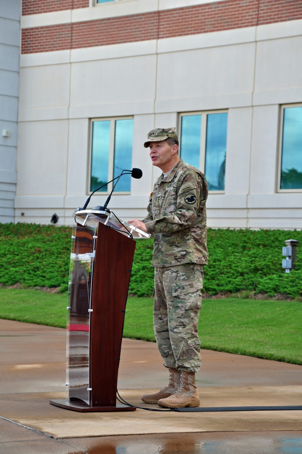 U.S. Army Reserve Command conducts relinquishment of command ceremony