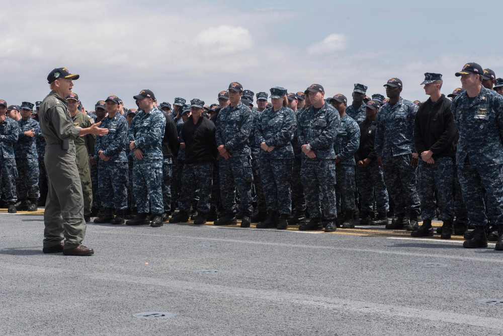 Commander, U.S. 3rd Fleet Vice Adm. Nora Tyson Visits USS Makin Island (LHD 8)