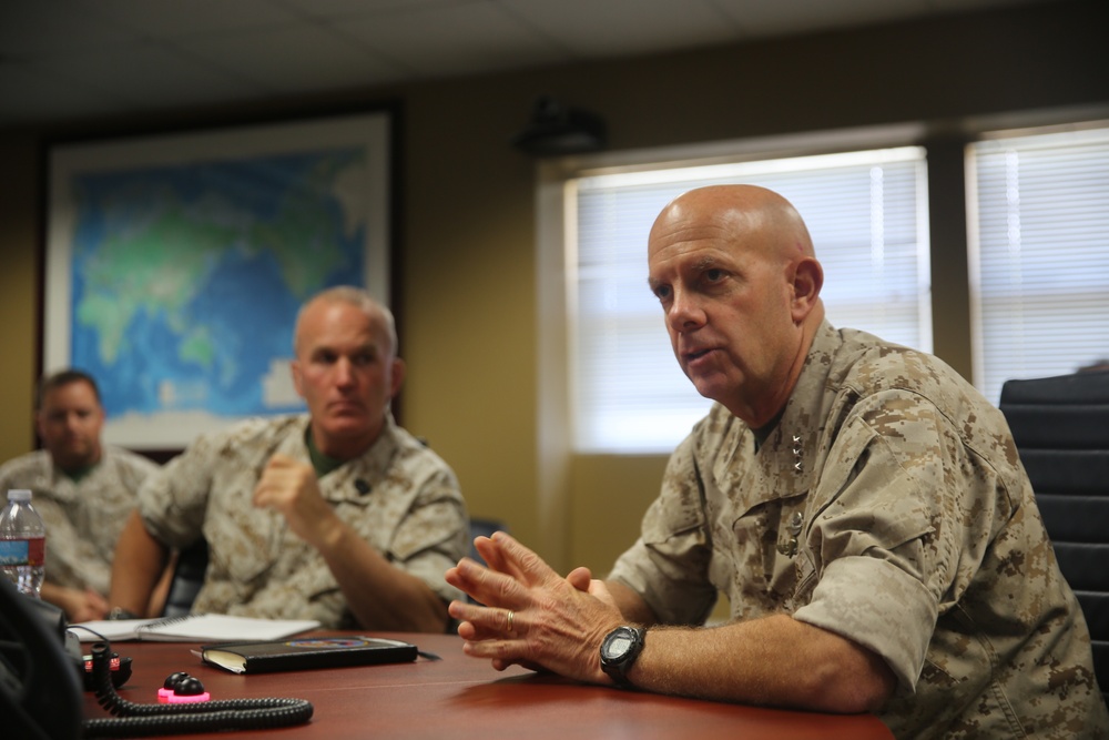 Building better leaders: Marines take part in Command and Staff College Blended Seminar