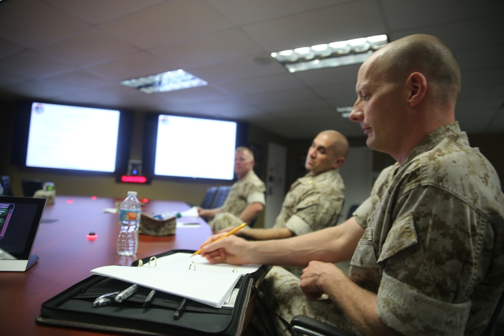 Building better leaders: Marines take part in Command and Staff College Blended Seminar