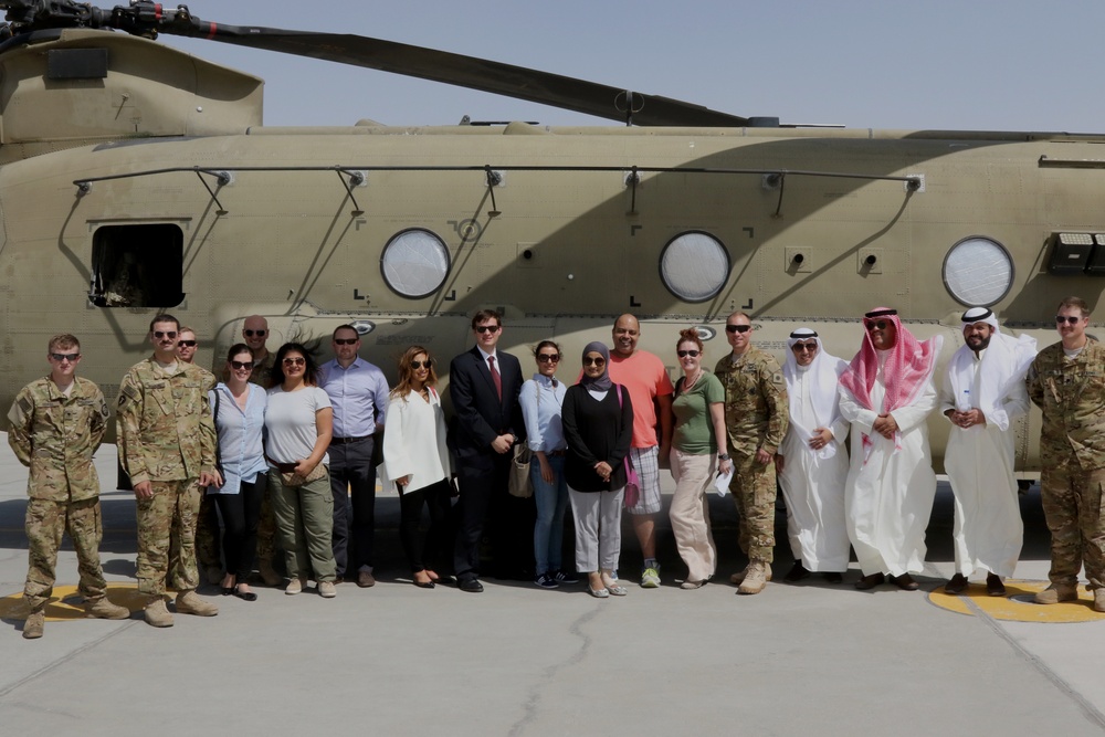 Kuwaiti officials tour USARCENT facilities at Camp Arifjan