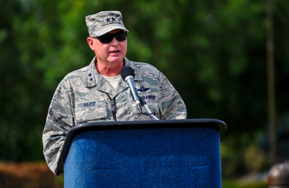 Gold Star Mothers plaque dedication ceremony