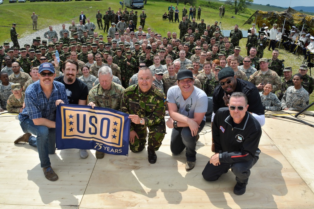 USO Visits Alabama Army National Guard at Cincu, Romania during Operation Resolute Castle