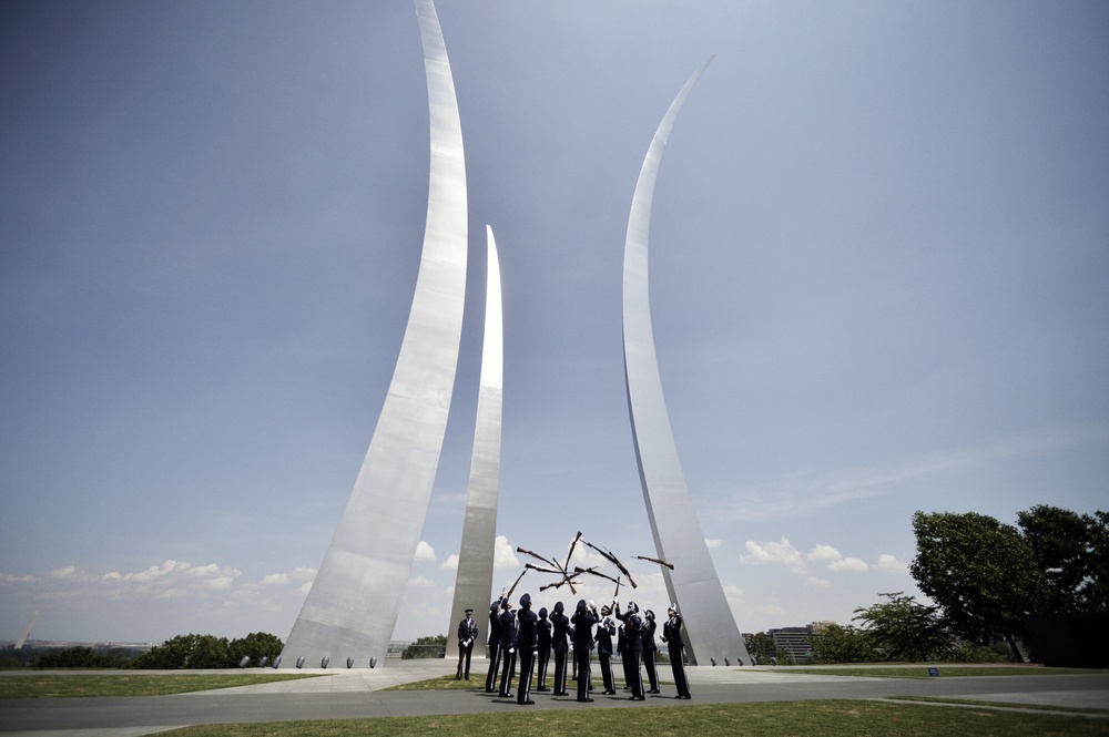 USAF Honor Guard Performs at Air Force Memorial