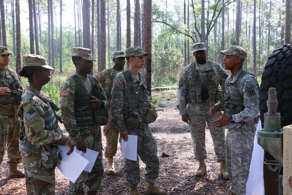 9th BEB Soldiers hone maneuvering skills