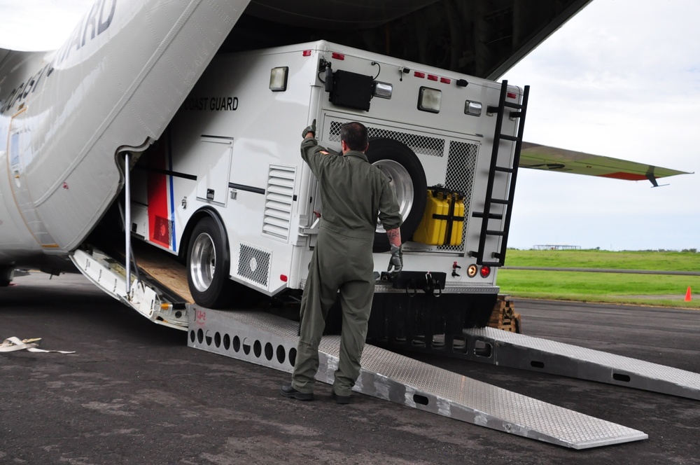 Mobile Communications Vehicle arrives in Grenada for Tradewinds 2016