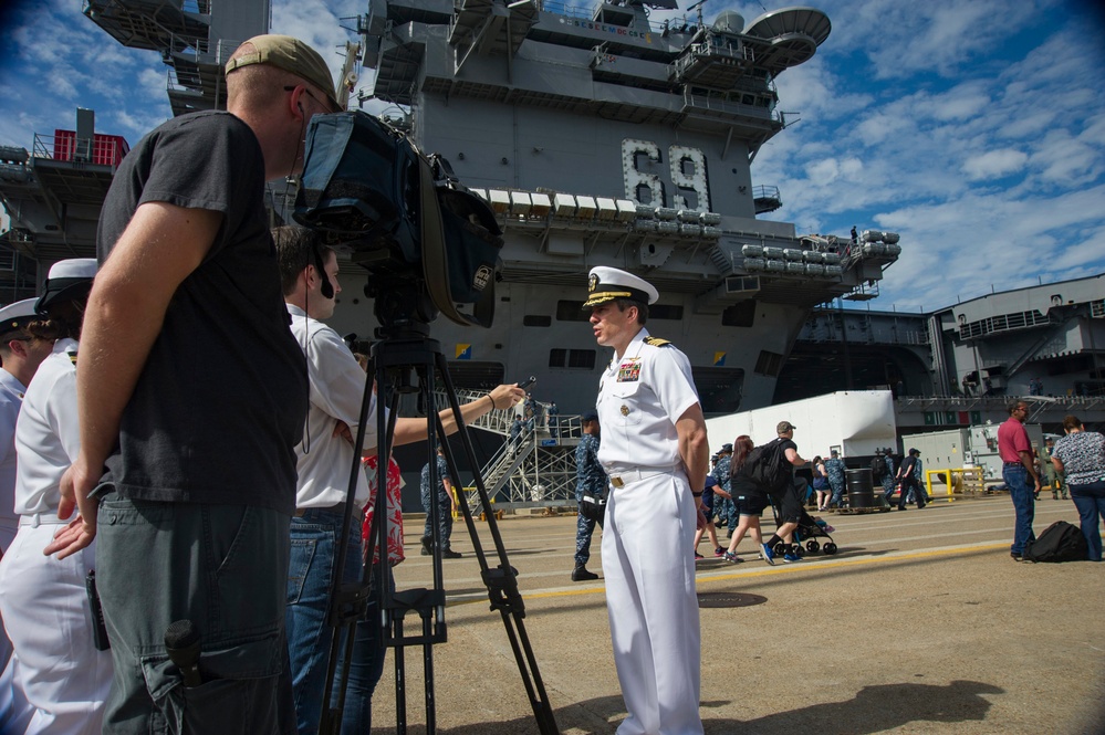 USS Dwight D. Eisenhower (CVN 69) Deployment