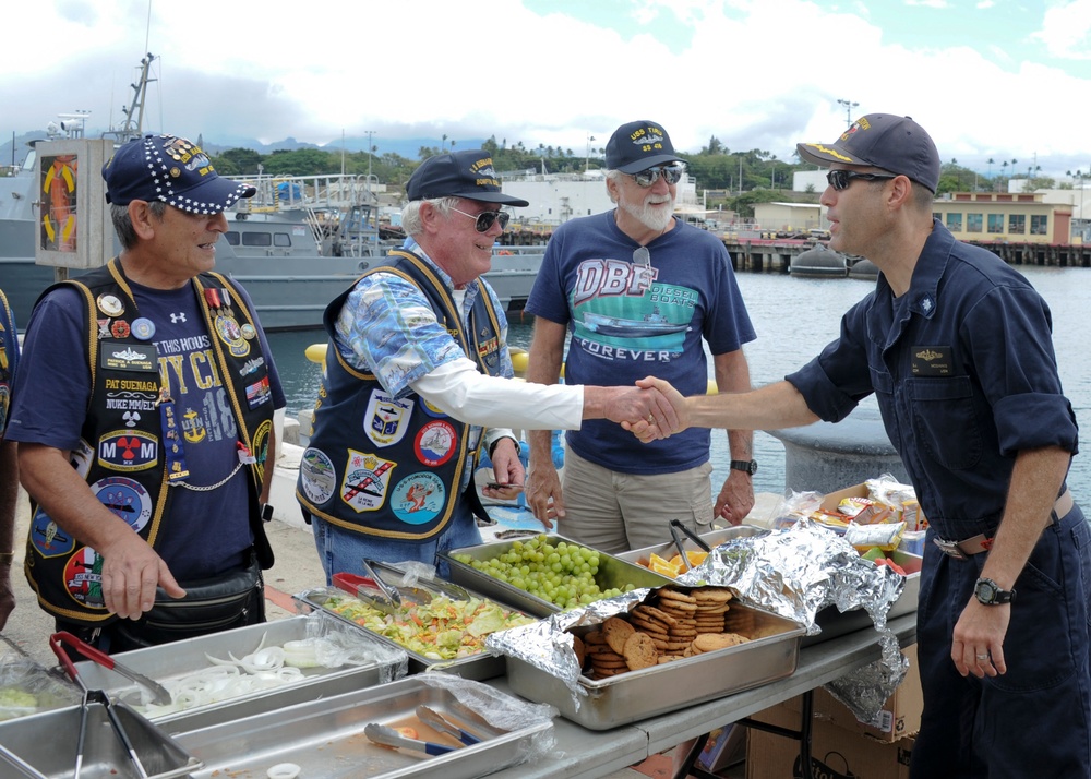 Pearl Harbor Bids Aloha to USS Houston