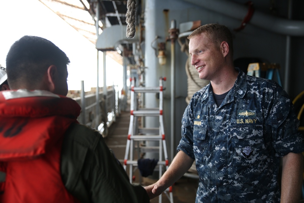 DVIDS - Images - U.S. SAILORS AND MARINES TRAIN WITH PHILLIPINE MARINES ...