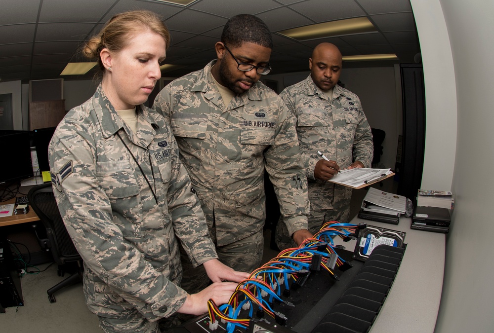 Around the clock, around the world: 363rd ISR Airmen support the warfighter