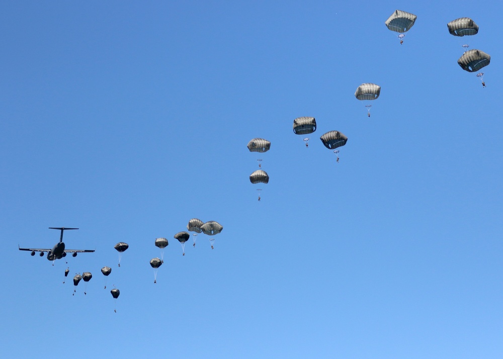 82nd Airborne Division participates in Swift Response 16