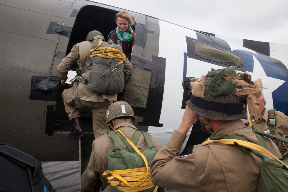 Round Canopy Parachute Team Normandy Jump