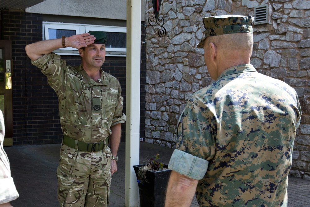 CMC Visits the Commando Training Center Royal Marines