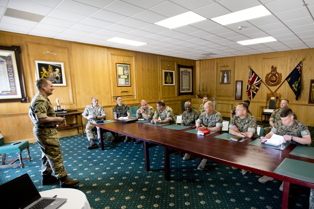 CMC Visits the Commando Training Center Royal Marines