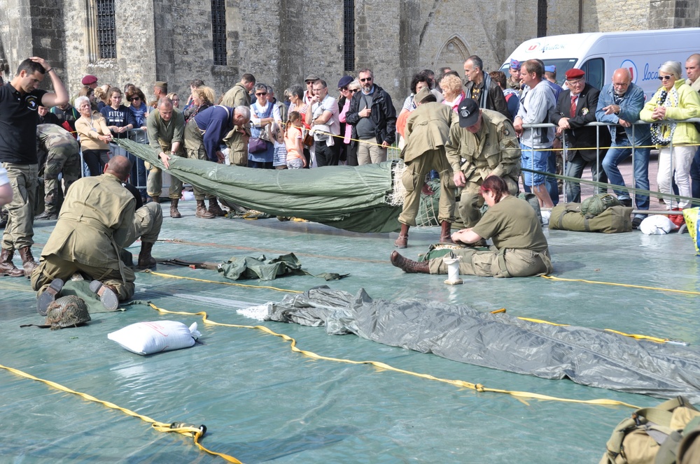 Reenactors jump into Normandy for 72nd D-Day events