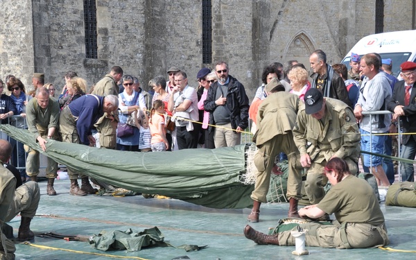 Reenactors jump into Normandy for 72nd D-Day events