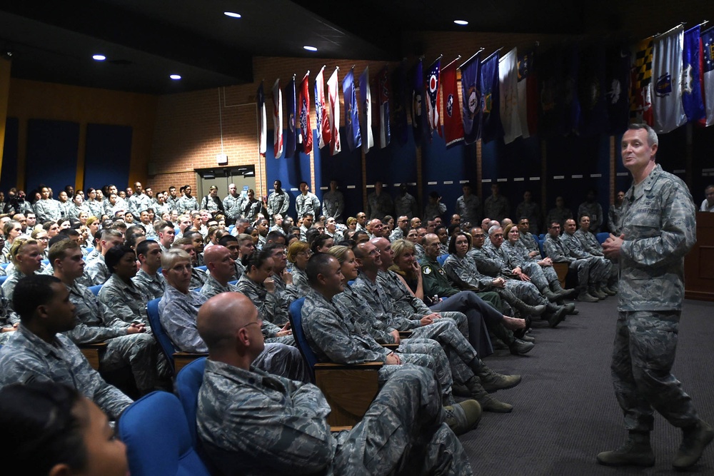Roberson impressed by 59th MDW warrior medics