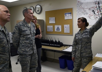 Roberson impressed by 59th MDW warrior medics