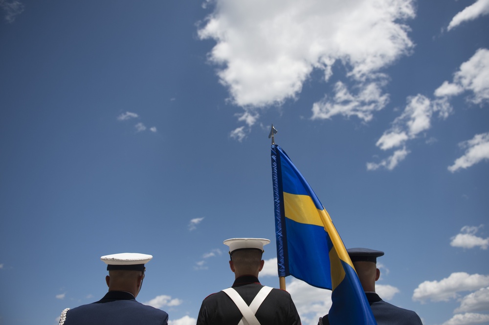 SD and DSD meet with Swedish MoD