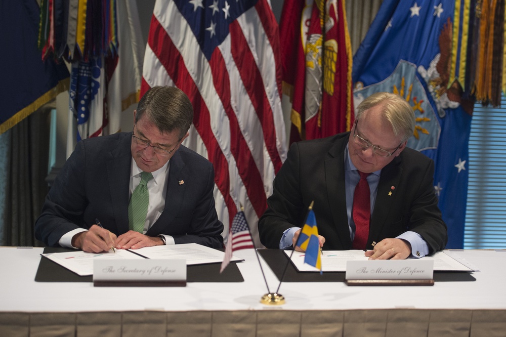 SD and DSD meet with Swedish MoD