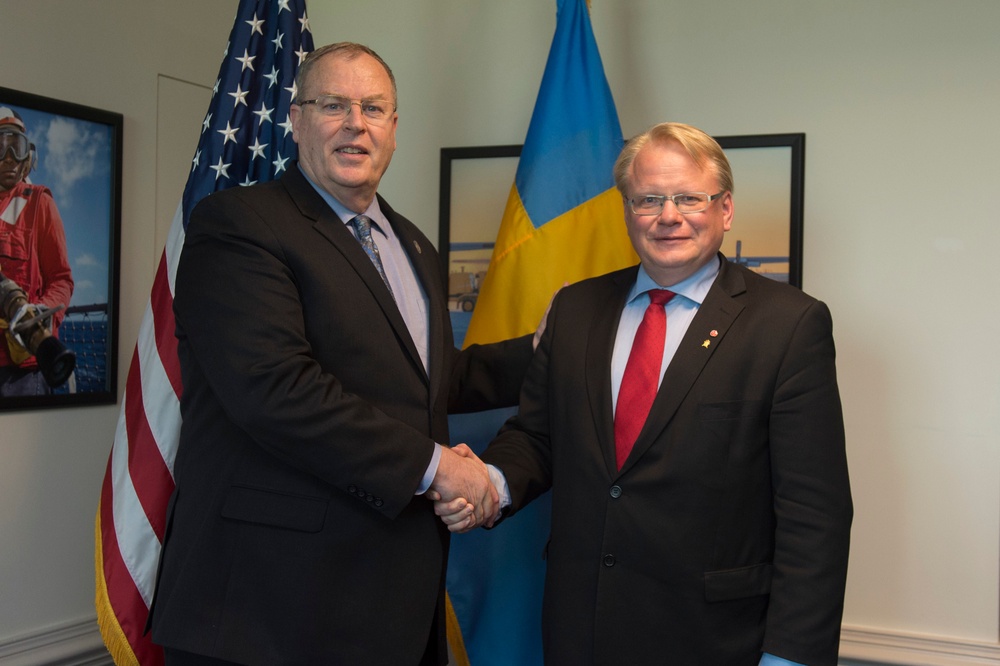 SD and DSD meet with Swedish MoD