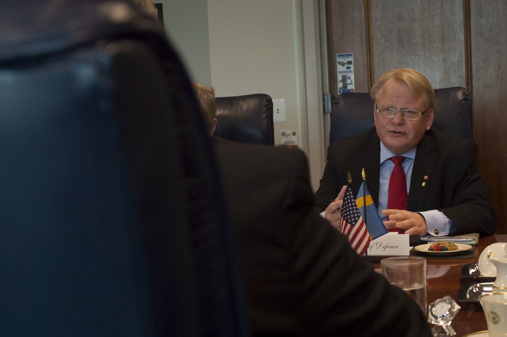 SD and DSD meet with Swedish MoD