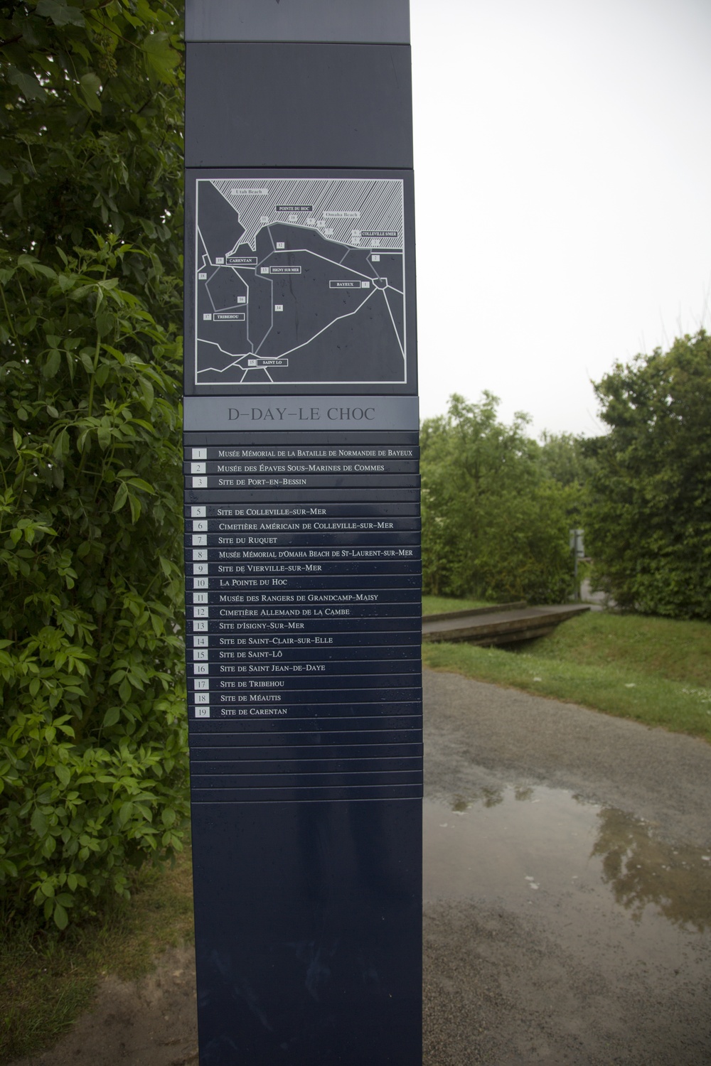 U.S. and German Soldiers visit Pointe du Hoc together