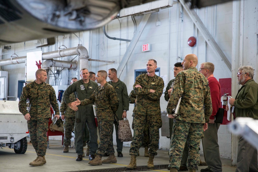 2nd MAW Commanding General visits MCAS Beaufort