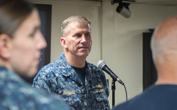 USNS Mercy (T-AH 19)