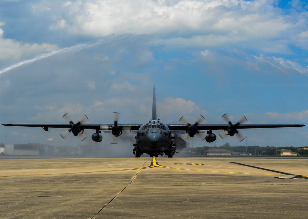 Farrell's final flight as 1 SOW commander