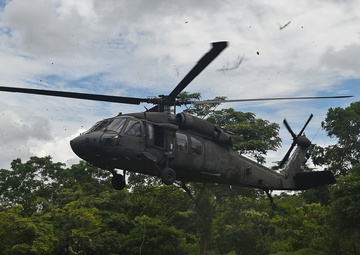 Generals Klemmer and Wong visit Task Force Red Wolf members