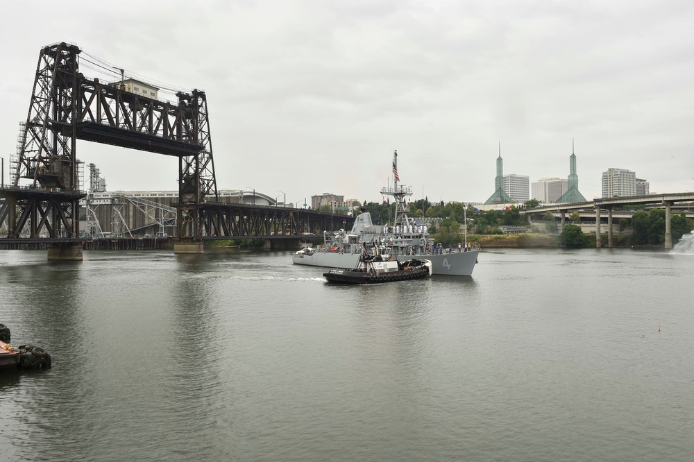 U.S. Navy ships arrive for Rose Fest Fleet Week