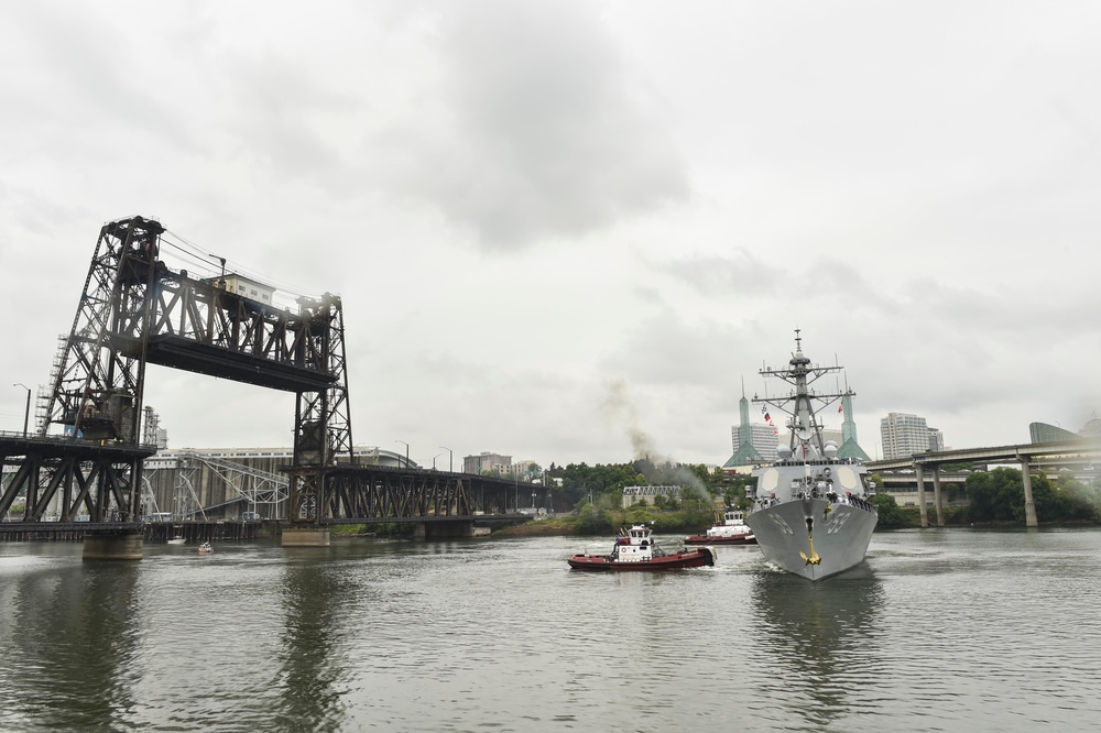 U.S. Navy ships arrive for Rose Fest Fleet Week