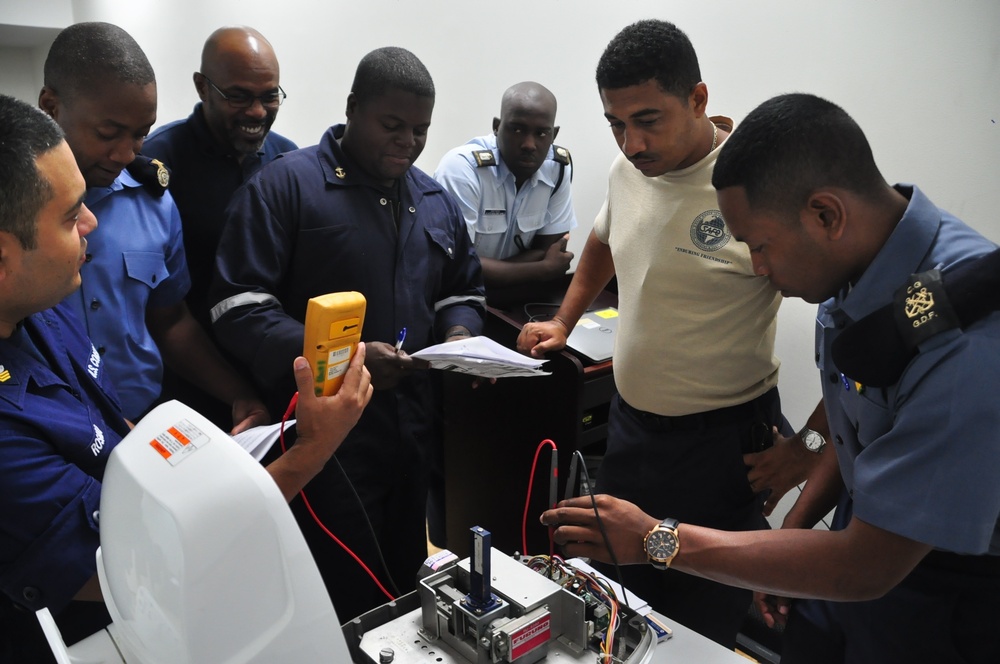 Coast Guard teaches trouble shooting techniques at Tradewinds 2016