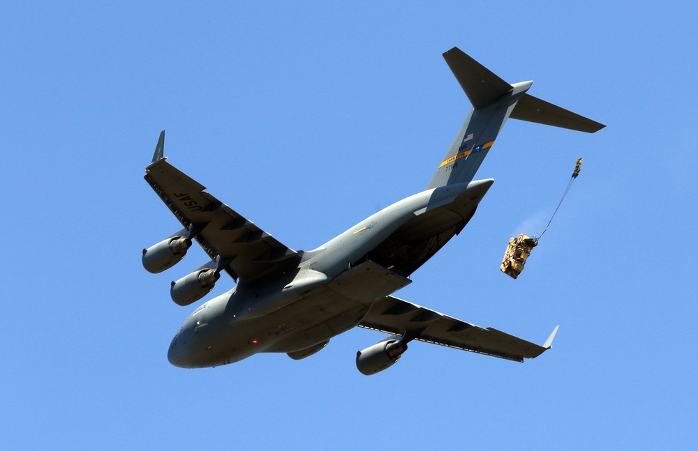 1BCT Conducts Airborne Operations in Poland