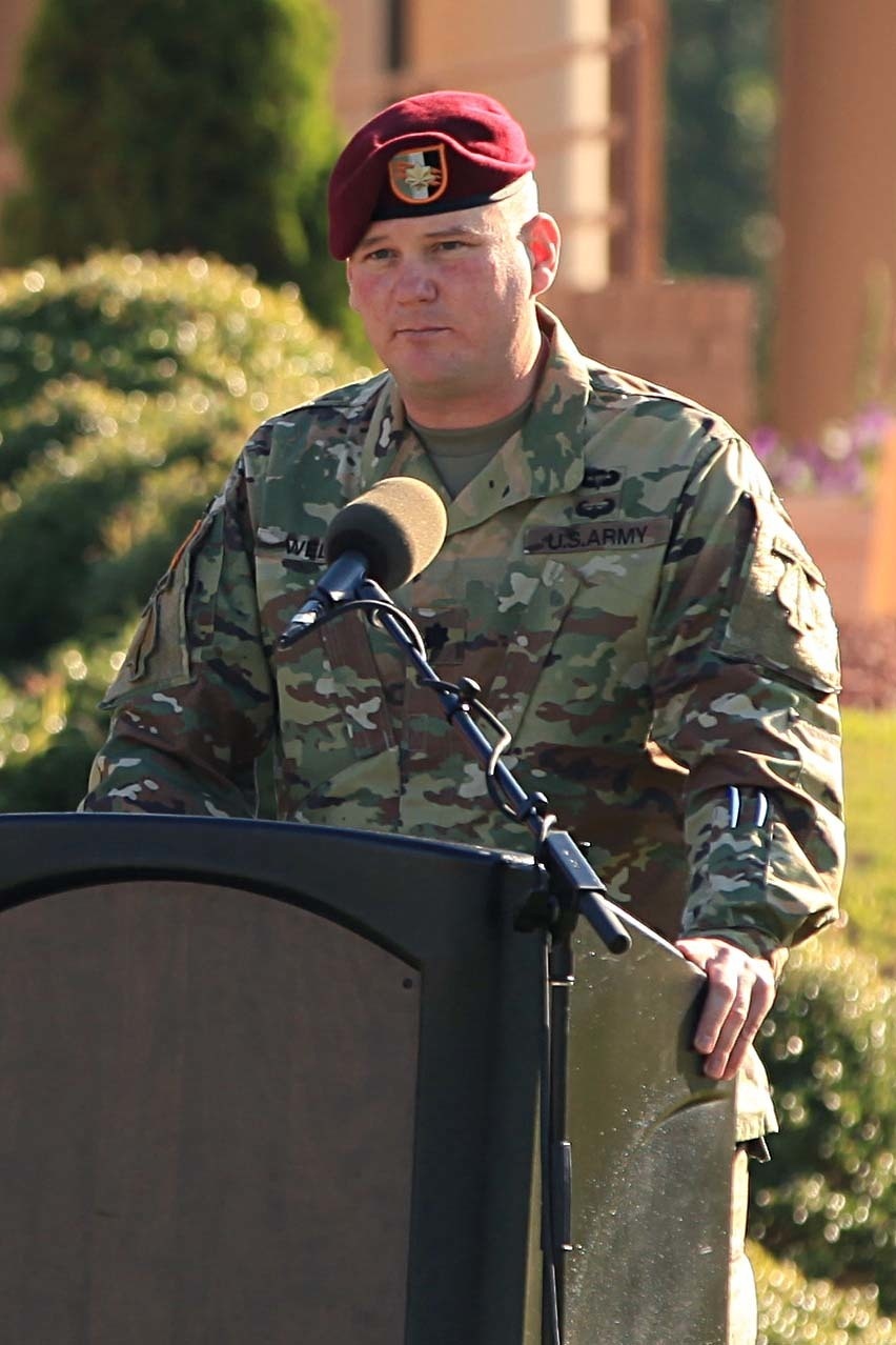 8th Military Information Support Battalion changes command