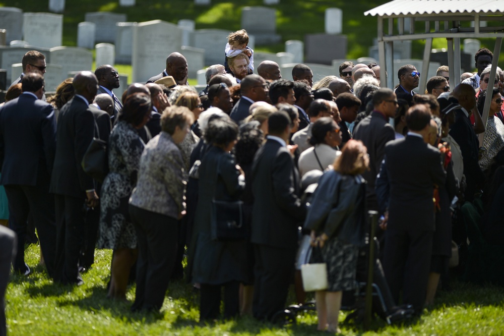 Air Force honors Tuskegee Airman at Arlington National Cemetery