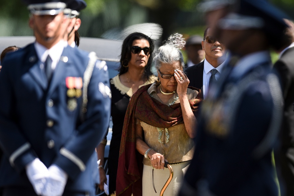 Air Force honors Tuskegee Airman at Arlington National Cemetery