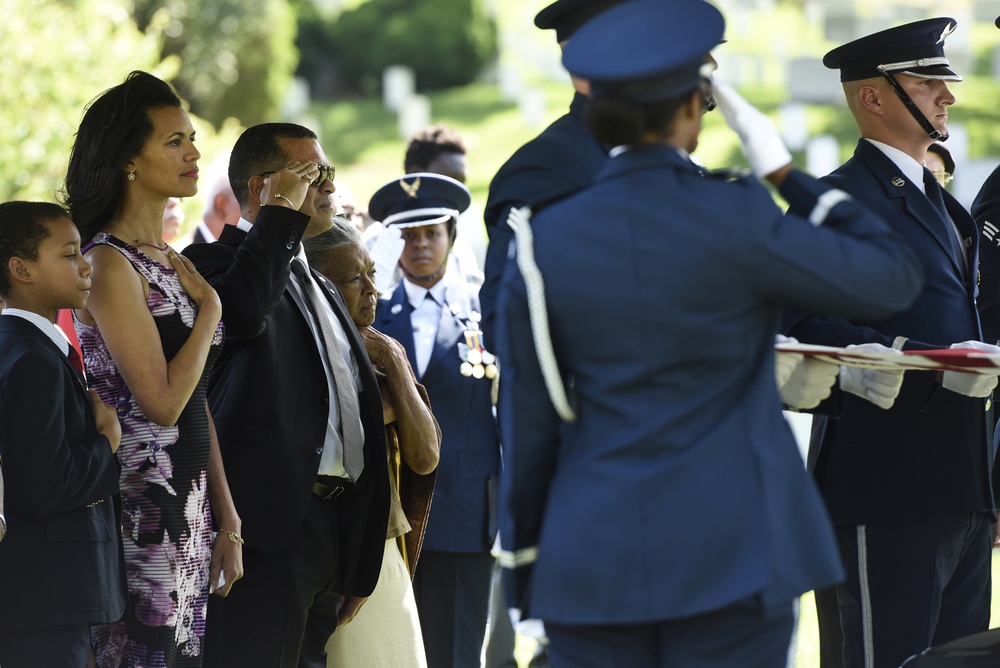 Air Force honors Tuskegee Airman at Arlington National Cemetery