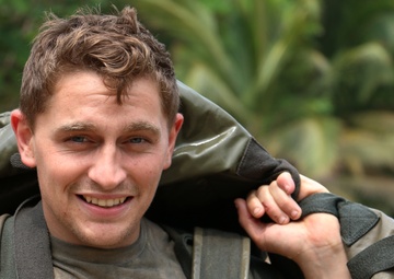 US Soldiers say 'bonjour' to jungle warfare