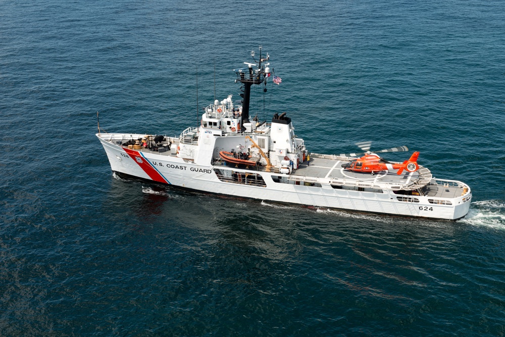 Coast Guard Cutter Dauntless and Air Station Houston perform shipboard helicopter operations