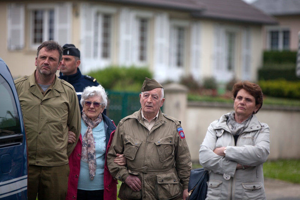 German Soldiers participate in a joint ceremony with U.S. Soldiers in Picauville, France