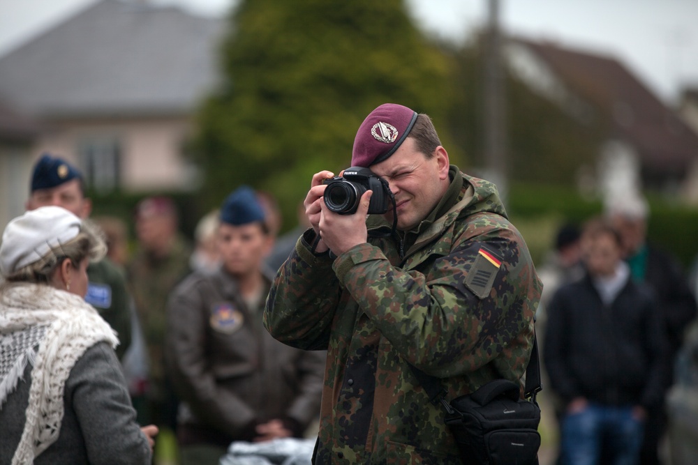 German Soldiers participate in a joint ceremony with U.S. Soldiers in Picauville, France